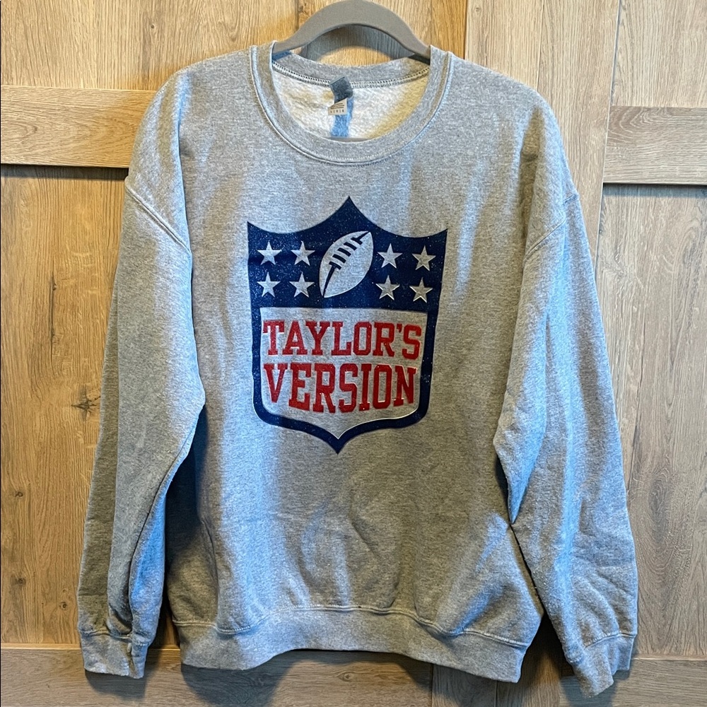 Gildan Gray Crewneck Sweater